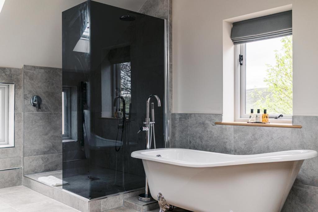 The Blind Bull Hotell Little Hucklow Exteriör bild