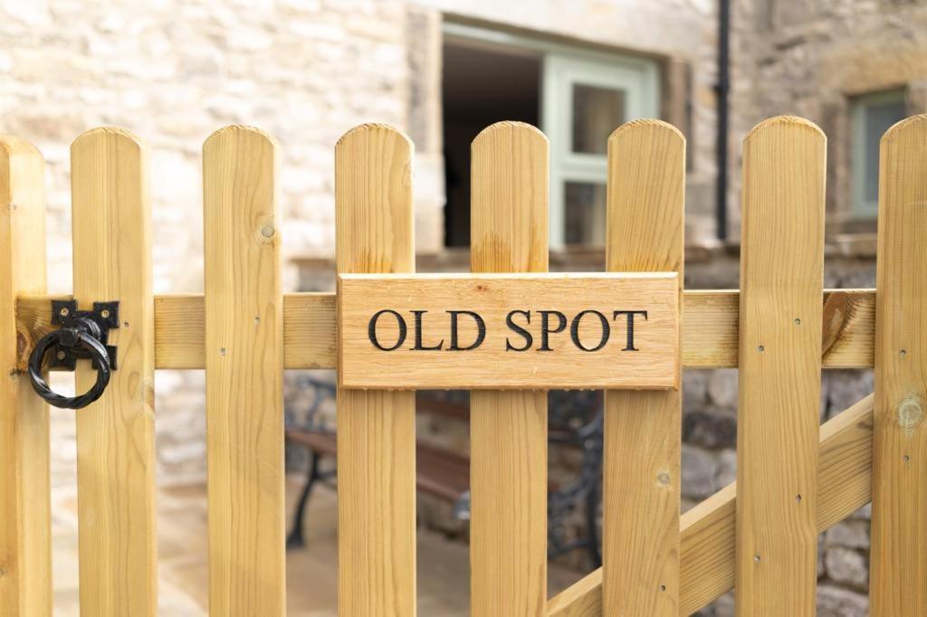 The Blind Bull Hotell Little Hucklow Exteriör bild