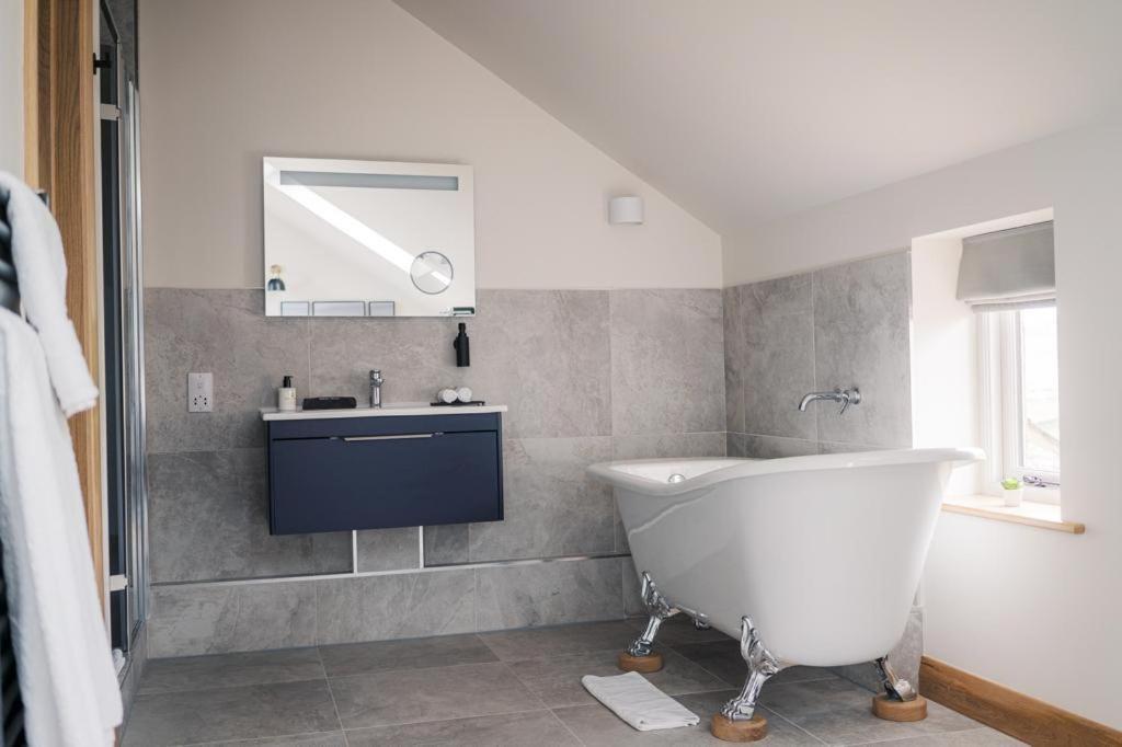 The Blind Bull Hotell Little Hucklow Exteriör bild