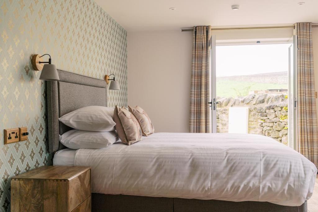 The Blind Bull Hotell Little Hucklow Exteriör bild